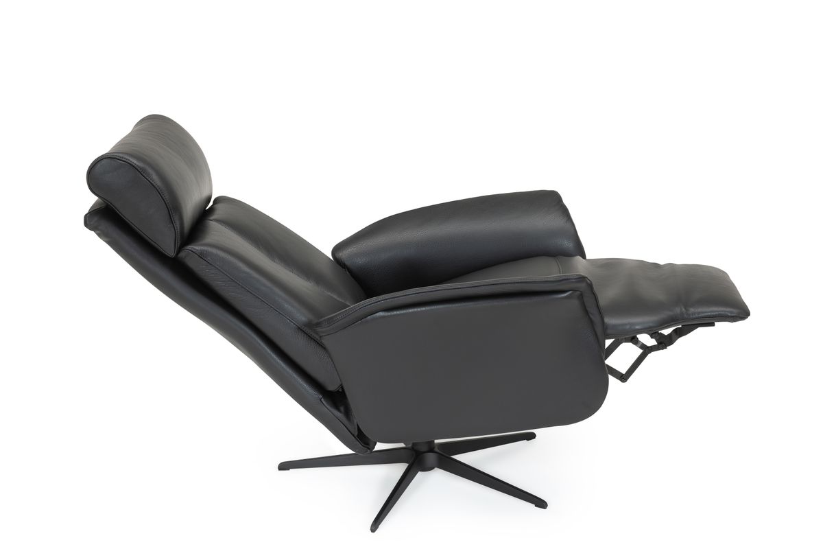 Comfort+ Recliner med integrert fothviler | Semianilin skinn
