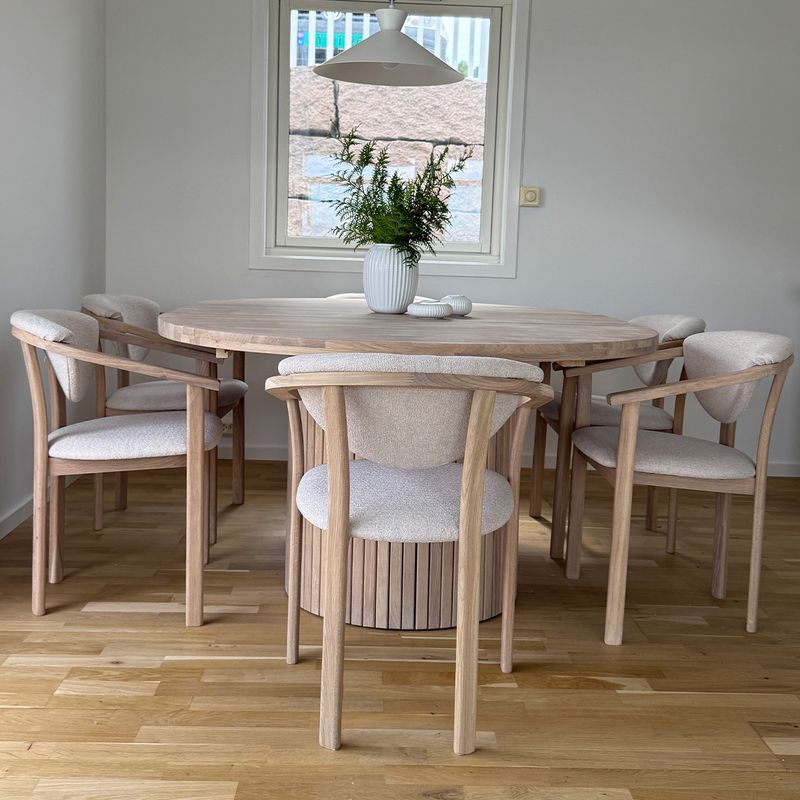 Sophisticate Ø135 Rundt Spisebord heltre hvitoljet eik | med uttrekk